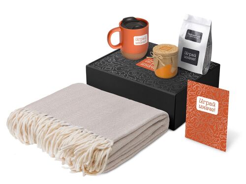 Подарочный набор «Re:y. Nest» с пледом, кружкой и вареньем 1